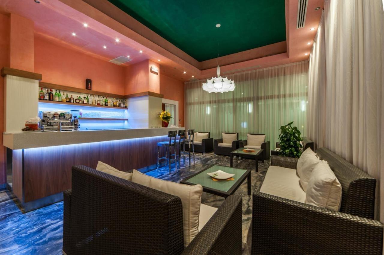 Hotel President Bibione Bagian luar foto