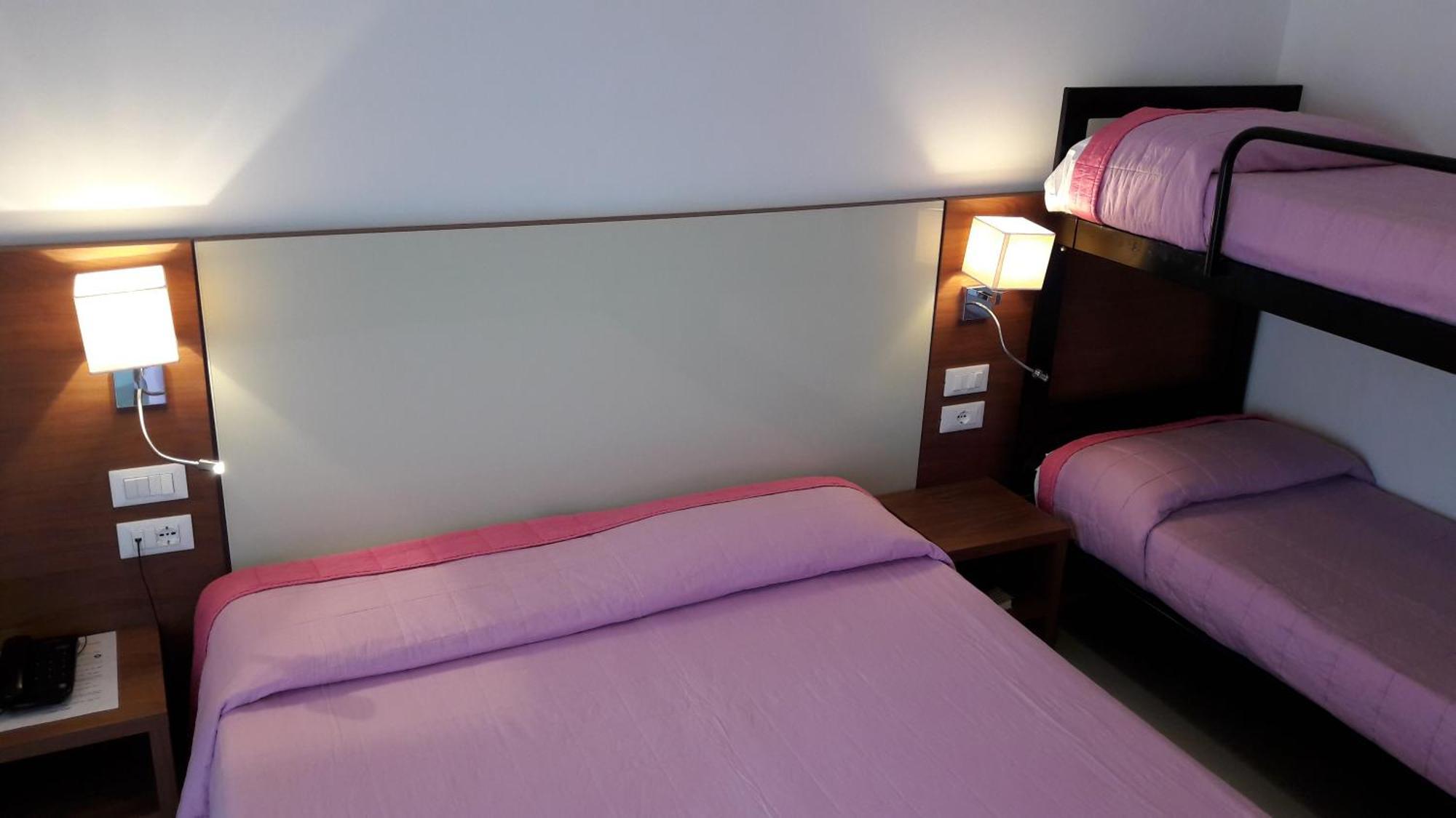 Hotel President Bibione Bagian luar foto