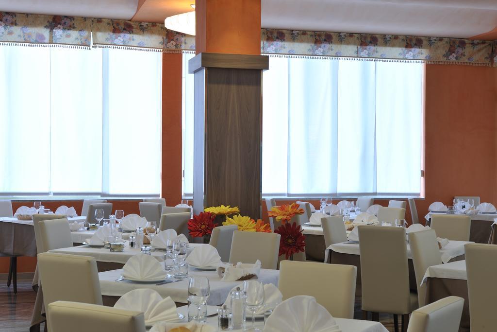 Hotel President Bibione Bagian luar foto