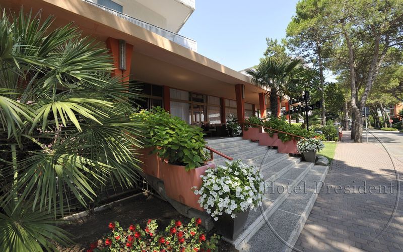 Hotel President Bibione Bagian luar foto